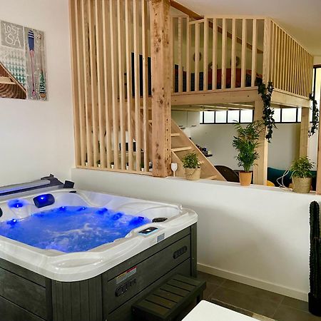 Loft Avec Jacuzzi Et Terrasse Prives Apartman Sévrier Kültér fotó